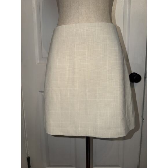 Aritzia Wilfred Mini Skirt A Line Cream Plaid Size 6 Lined - Picture 1 of 6